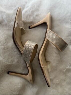 Women's Guess Nude Rhinestone Strap Stiletto Heels size 10